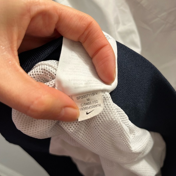 Nike Women’s USA Team Soccer Windrunner Jacket M Lightweight Windbreaker USWNT - Picture 11 of 14